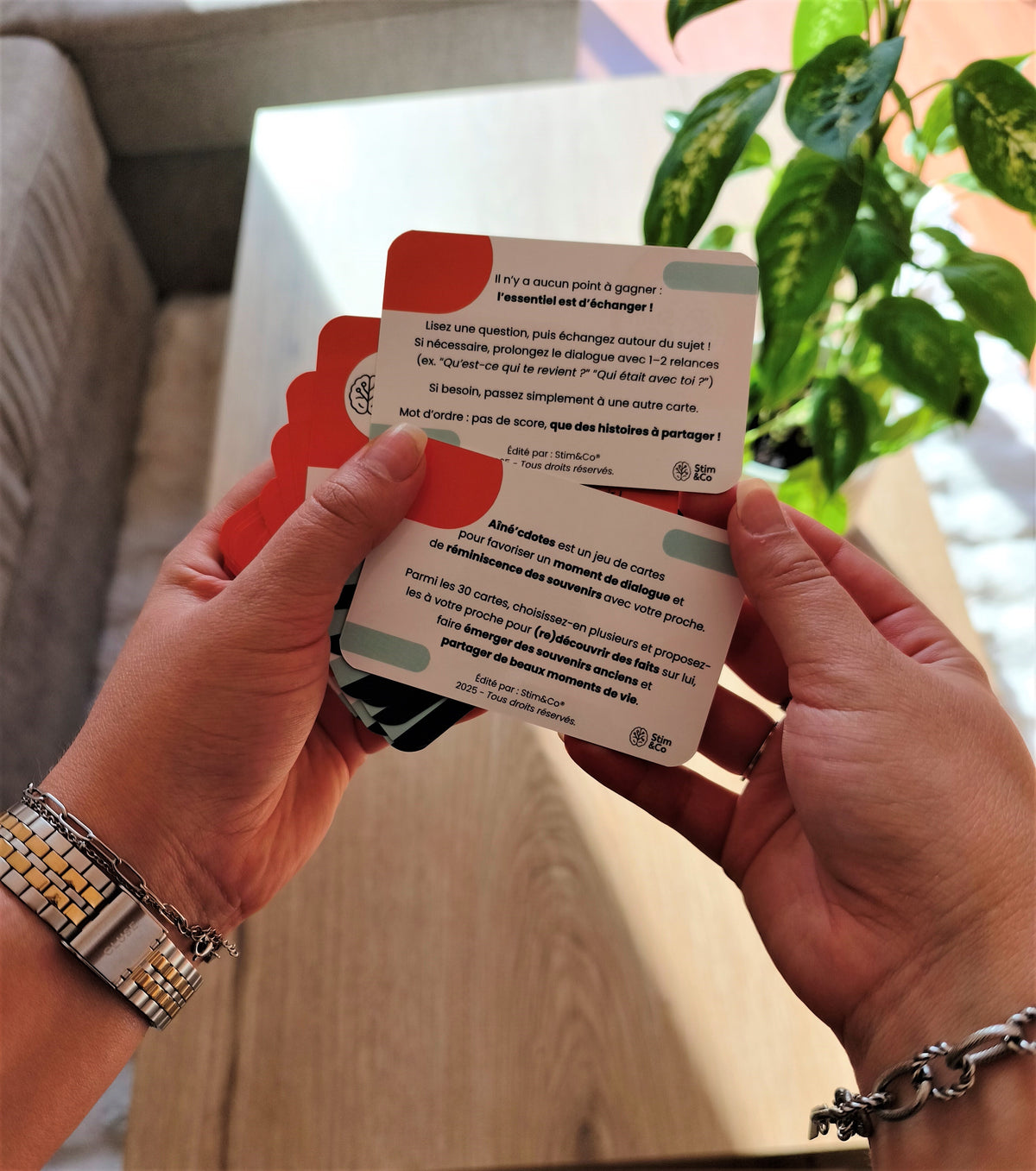Jeu mémoire et souvenirs pour les famille et pour les proches aidants! Fiches conseils pour le trouble du comportement, la désorientation temporelle et spatiale, ou la confusion. Un Vrai/faux pour répondre aux questions liées au vieillissement. Un jeu de partage et de découverte, favorisant la stimulation cognitive du cerveau, des moments aidant-aidé, pour les seniors aînés personnes âgées. Outils neuropsychologiques/psychologie
Box aidant -coffret proche aidant
kit proche aidant